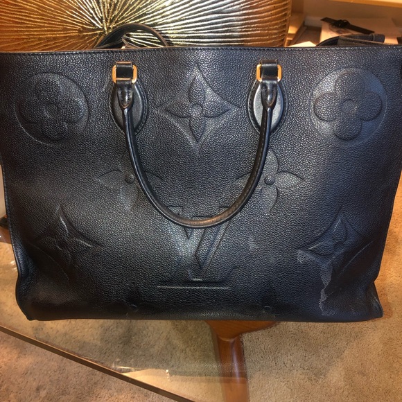 Louis Vuitton Black Tote Bag with Embossed Leather - Picture 2 of 6